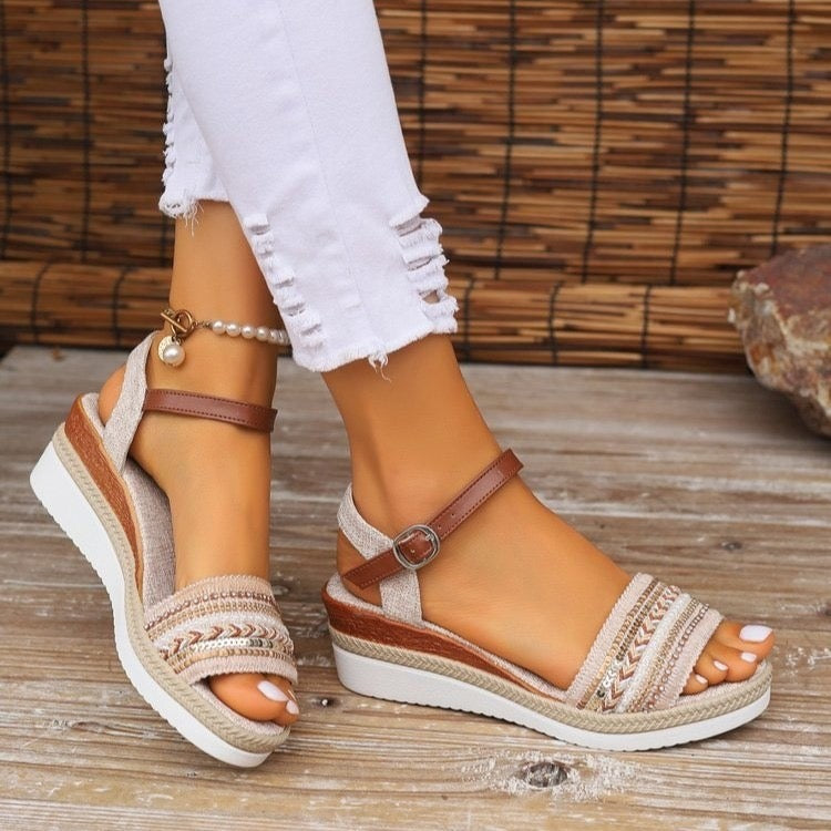 Saphine | Boho Wedge Sandalen