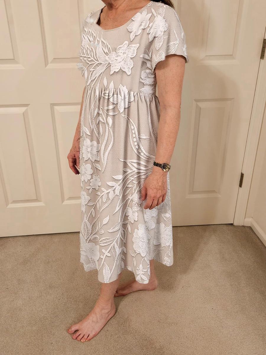 Maëlle – Klassieke Midi-jurk met Print & Zijzakken